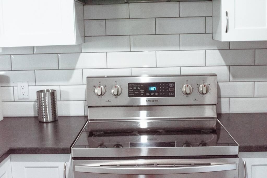 Spacieux Appartement De 3 Chambres Downtown Montreal Zewnętrze zdjęcie